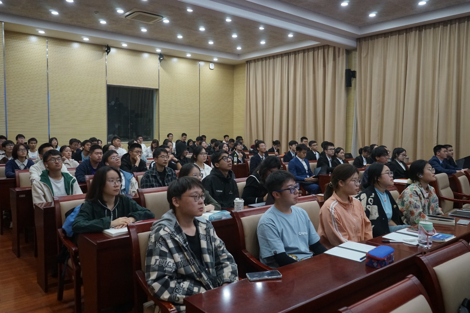 1731658663205193.jpg 1731658663205193.jpg