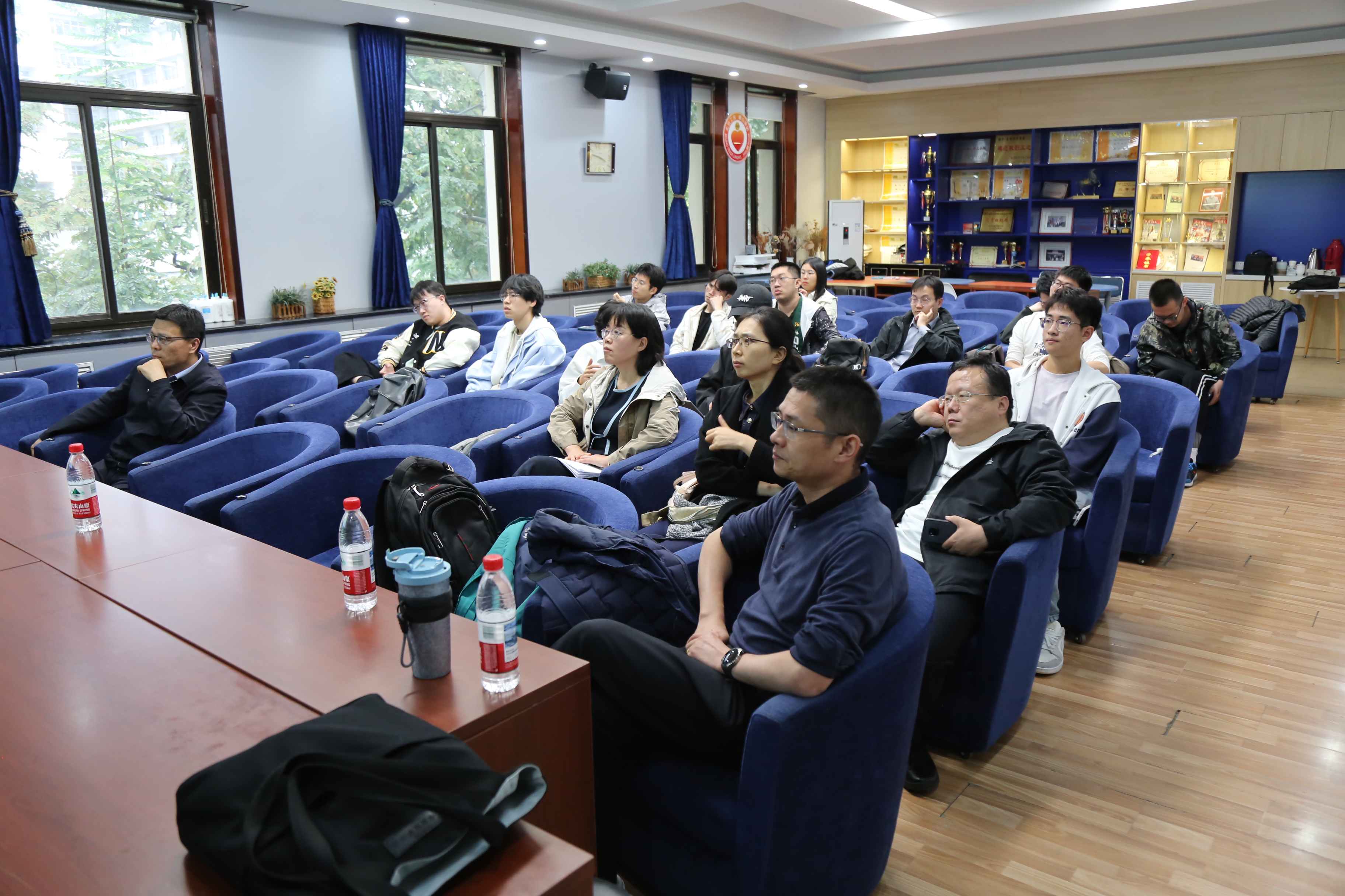 1760321869907891.jpg 1760321869907891.jpg